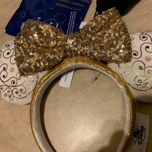 Disney 50th Anniversary Light Up Minnie Mouse Ears Headband NEW w/ Tag & Charger - Picture 3 of 6